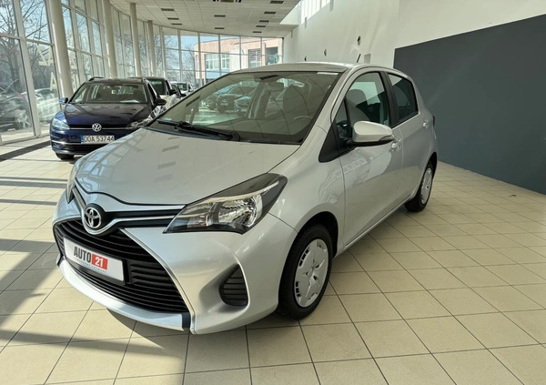 Toyota Yaris cena 37500 przebieg: 142578, rok produkcji 2015 z Częstochowa małe 497